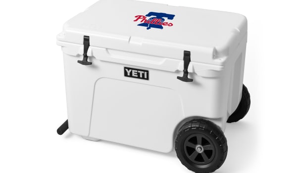 Custom-MLB_White_3qrt_Lid_Down_Philadelphia-Phillies_Tundra-Haul_2400x2400